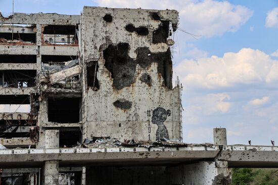 Russia DPR Destroyed Airport