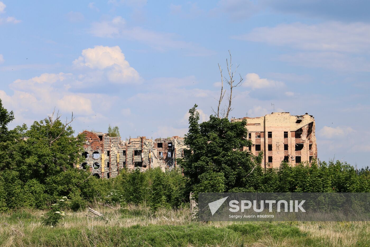 Russia DPR Destroyed Airport