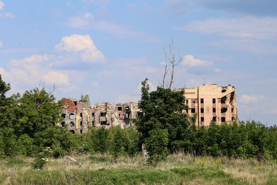 Russia DPR Destroyed Airport