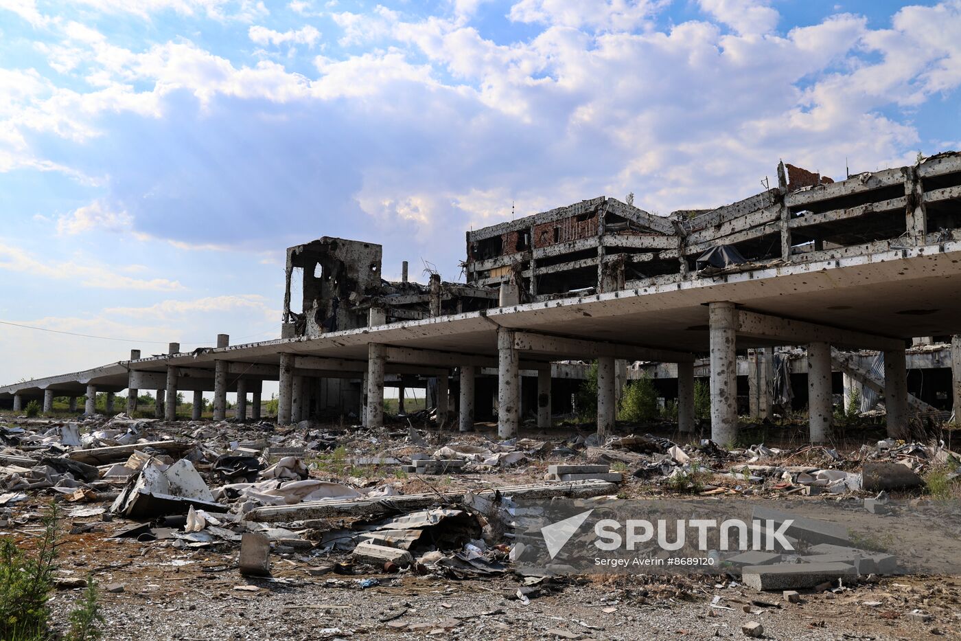 Russia DPR Destroyed Airport