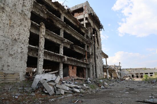 Russia DPR Destroyed Airport