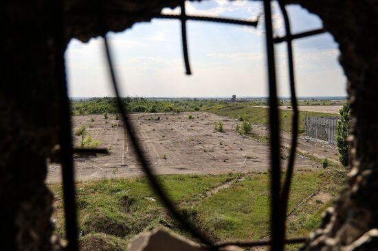 Russia DPR Destroyed Airport