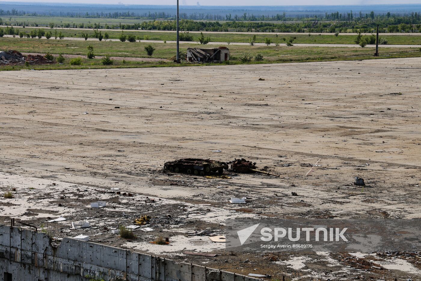 Russia DPR Destroyed Airport