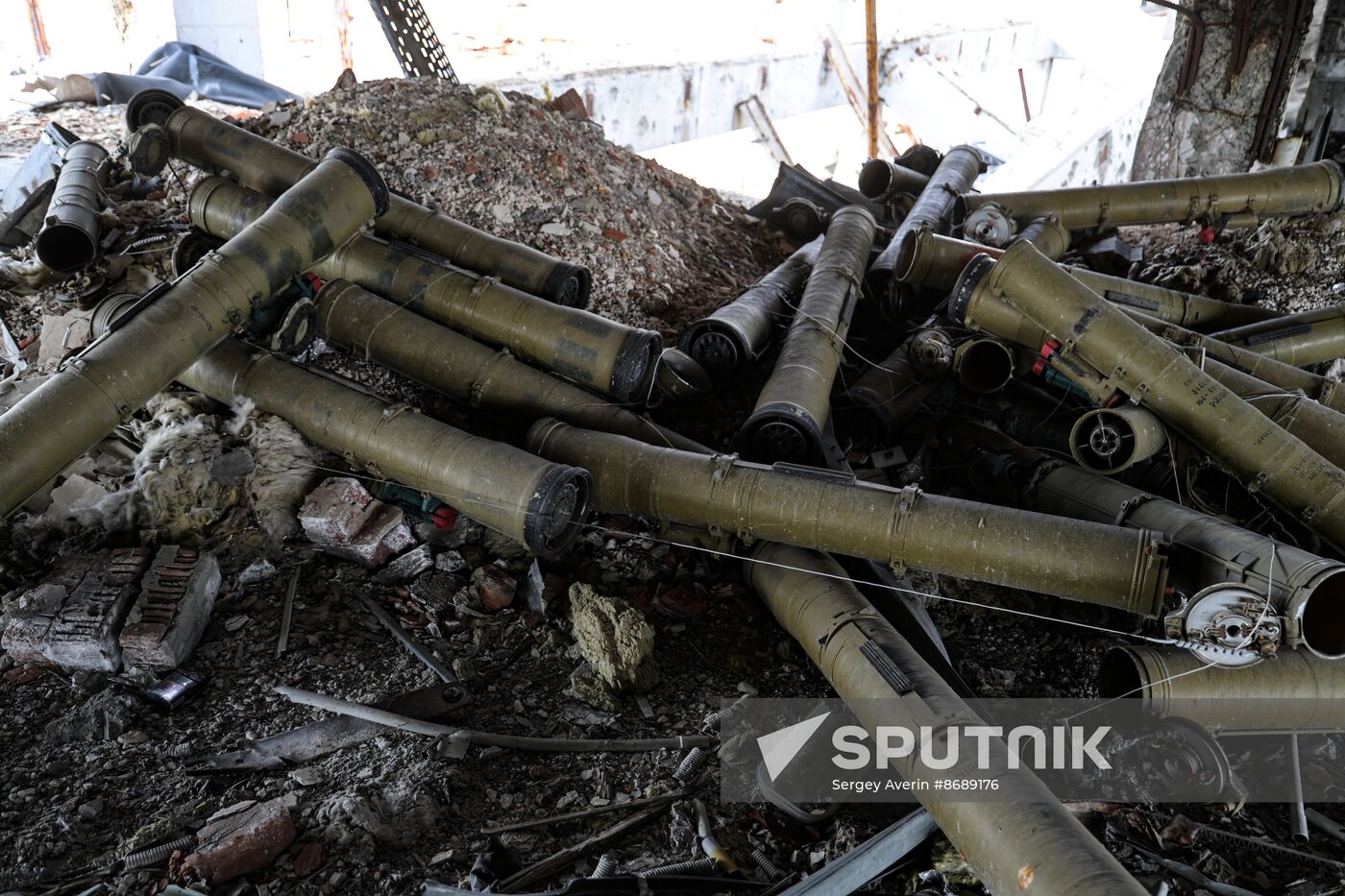 Russia DPR Destroyed Airport