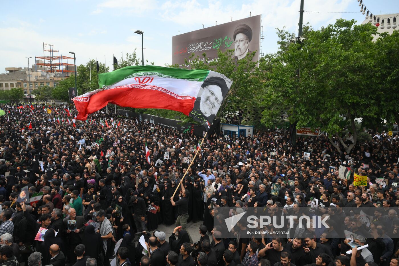 Iran President Death Farewell