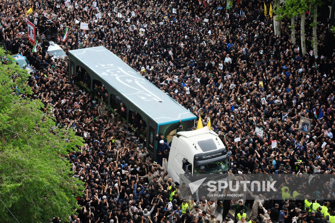 Iran President Death Farewell