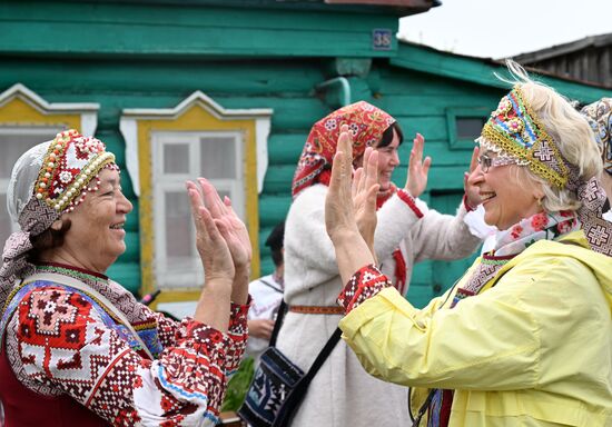 Russia Karavon Folk Holiday