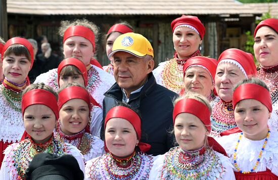 Russia Karavon Folk Holiday