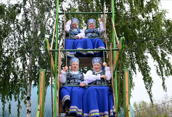 Russia Karavon Folk Holiday