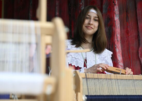 Russia Karavon Folk Holiday