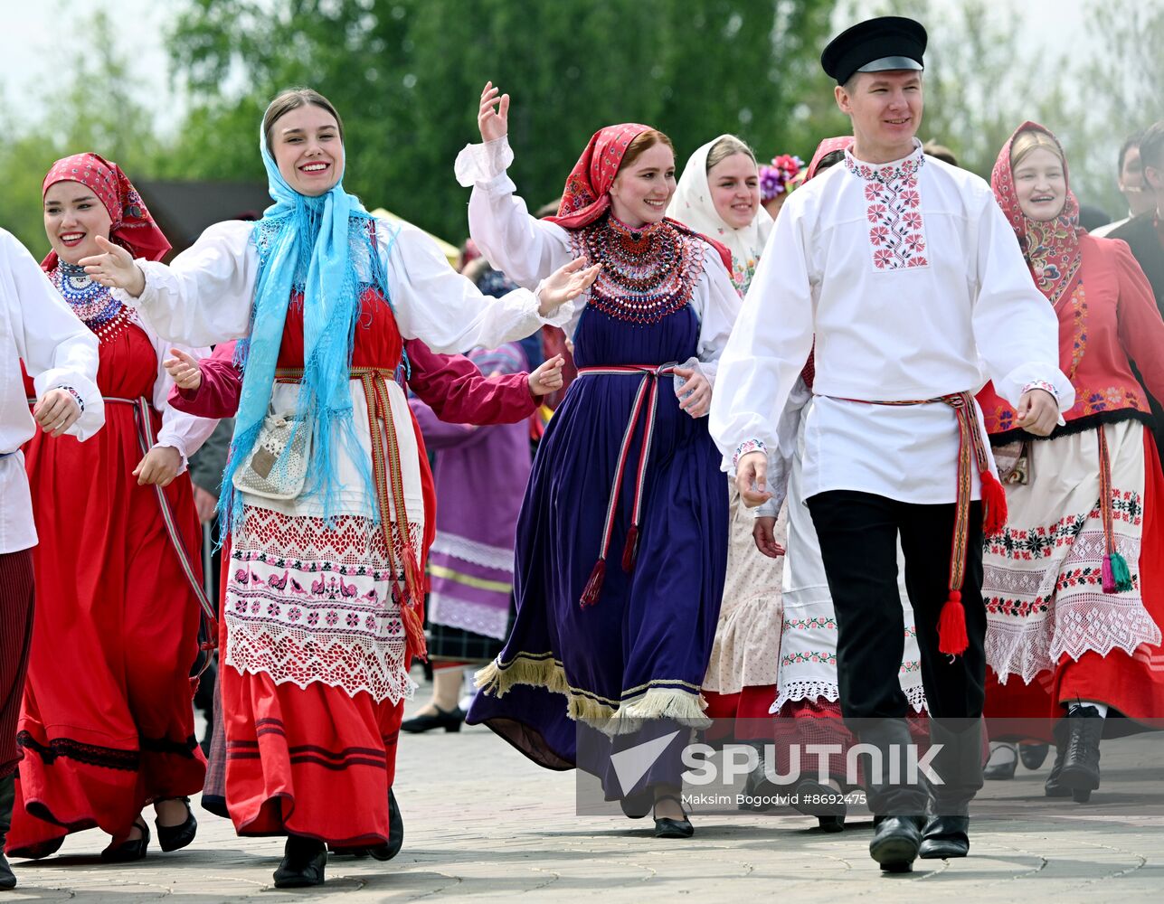 Russia Karavon Folk Holiday