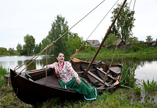 Russia Karavon Folk Holiday