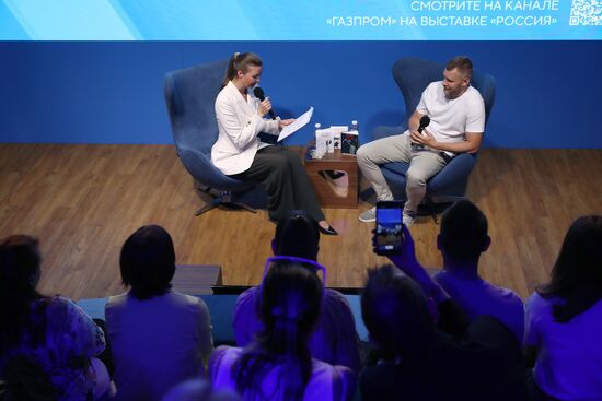 RUSSIA EXPO. Meet-and-greet with Evgeny CheshirKo