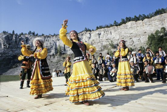 Talyanka folklore festival