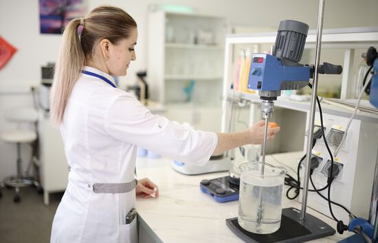 Russia Perfumery Cosmetics Industry