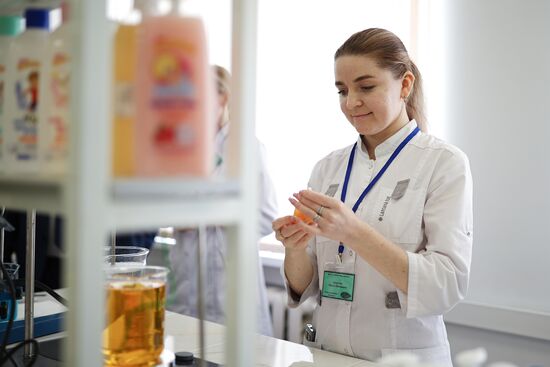 Russia Perfumery Cosmetics Industry