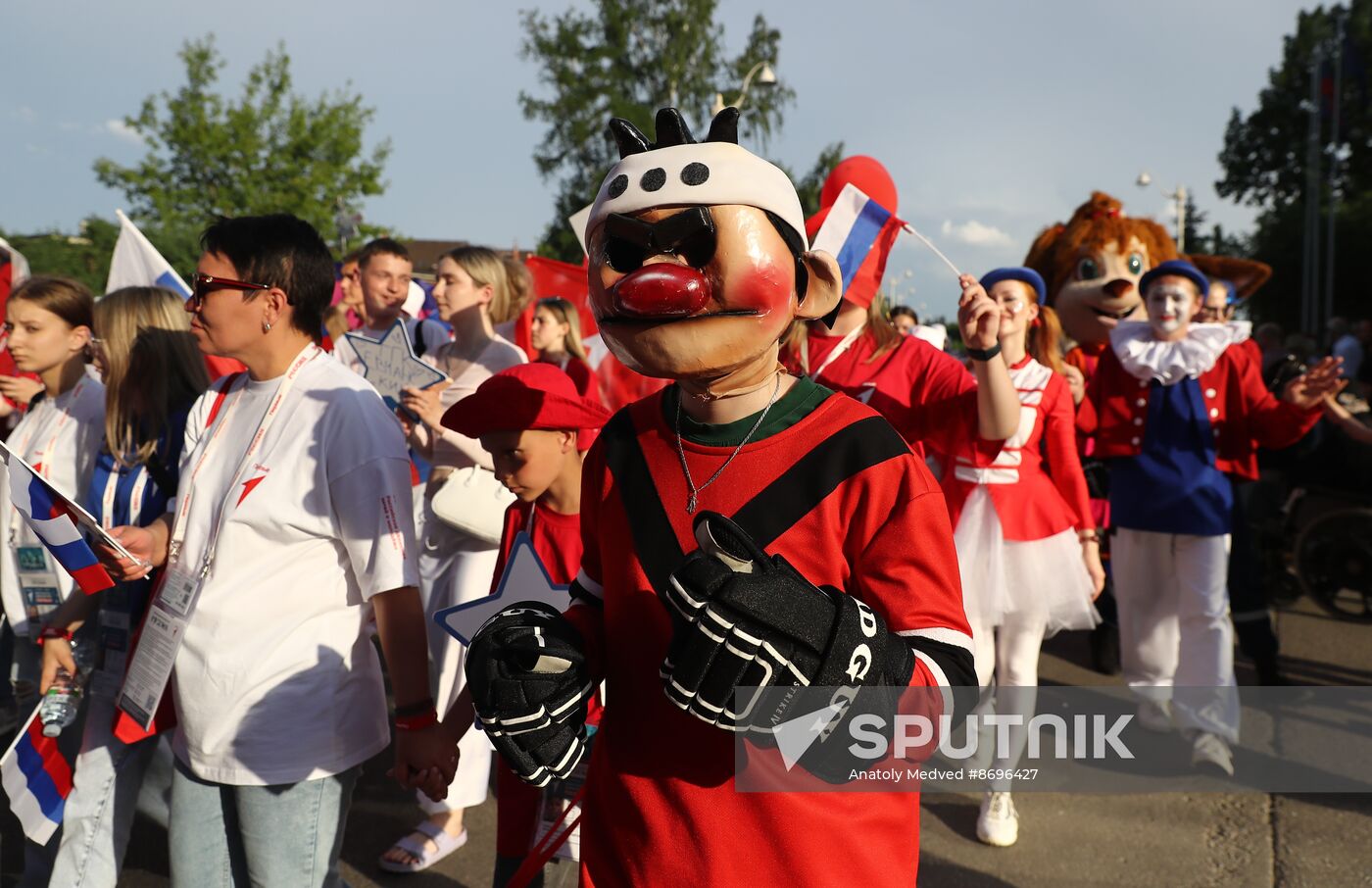 RUSSIA EXPO. The procession of dreamers