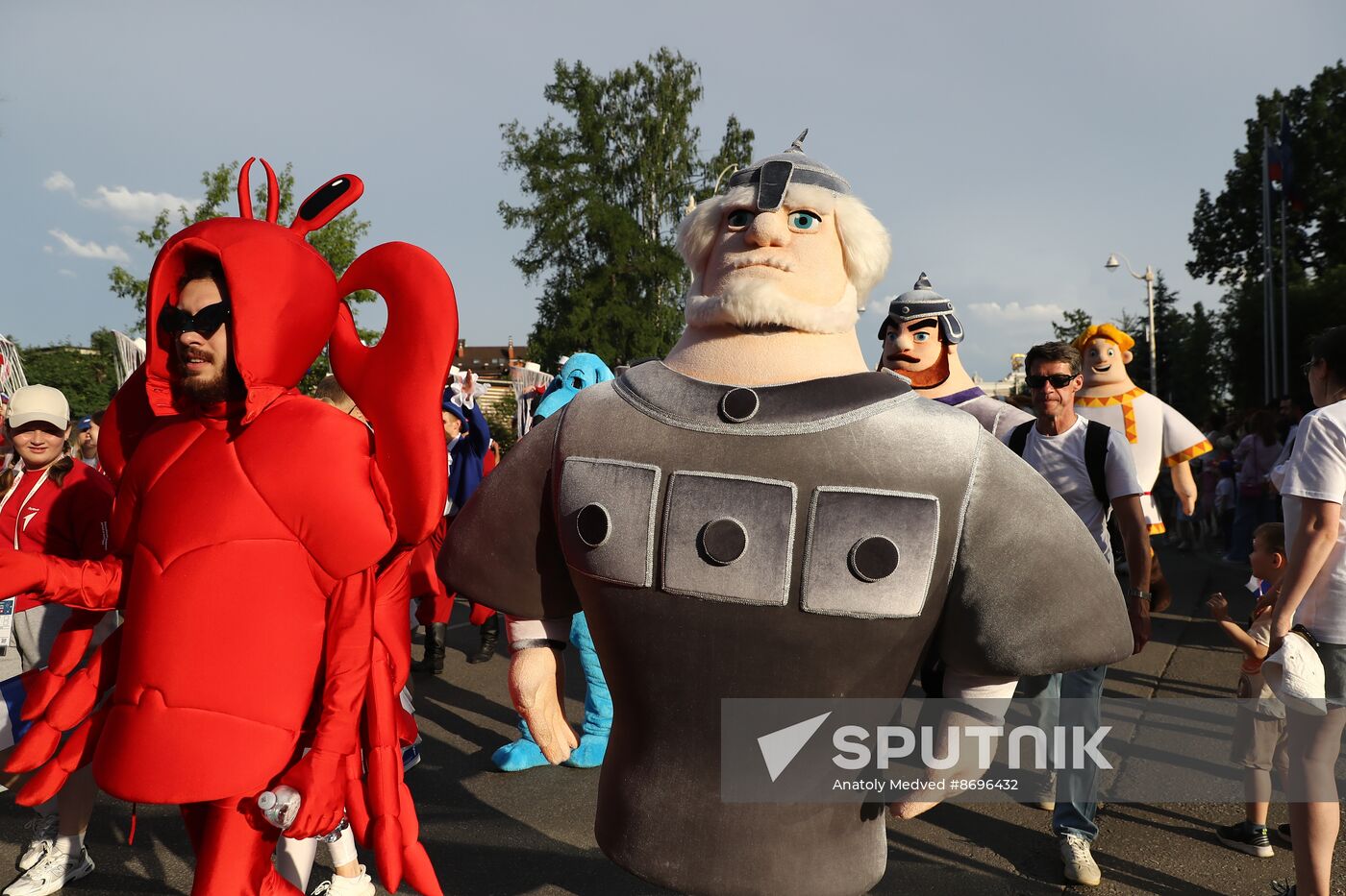 RUSSIA EXPO. The procession of dreamers
