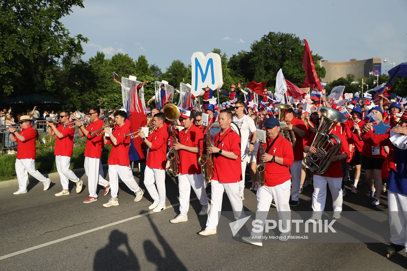 RUSSIA EXPO. The procession of dreamers