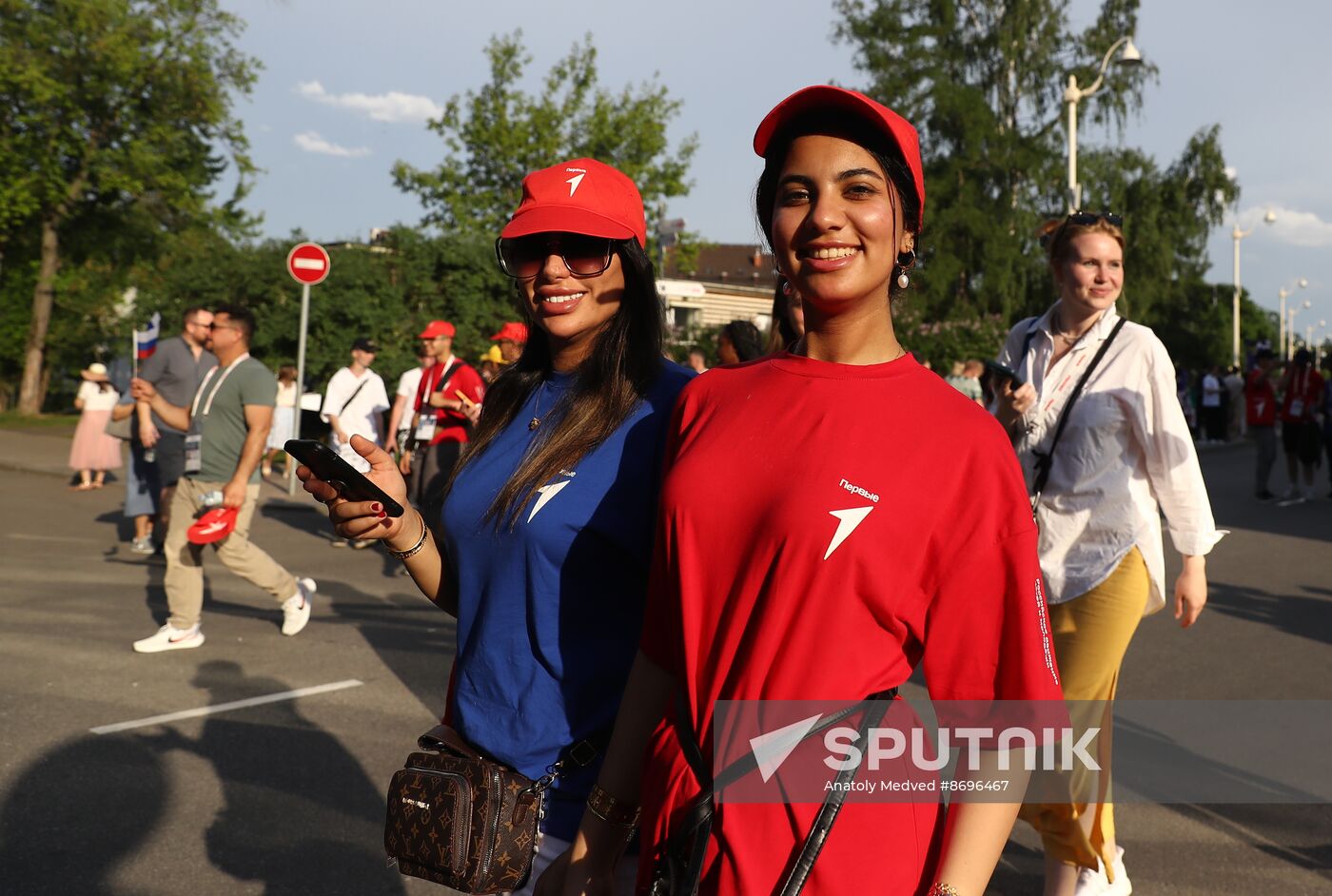 RUSSIA EXPO. The procession of dreamers