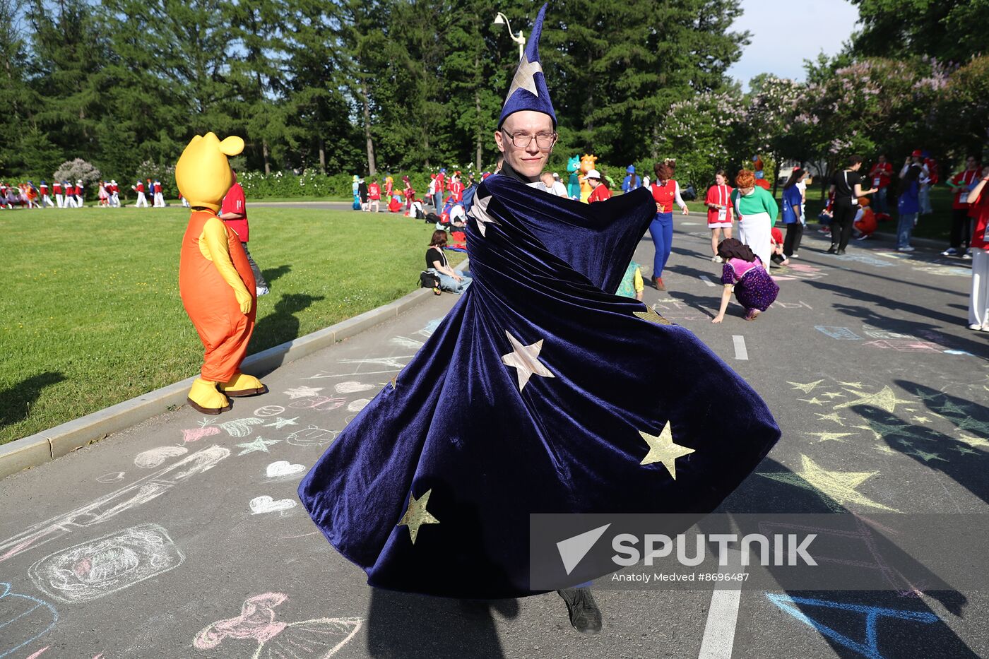 RUSSIA EXPO. The procession of dreamers
