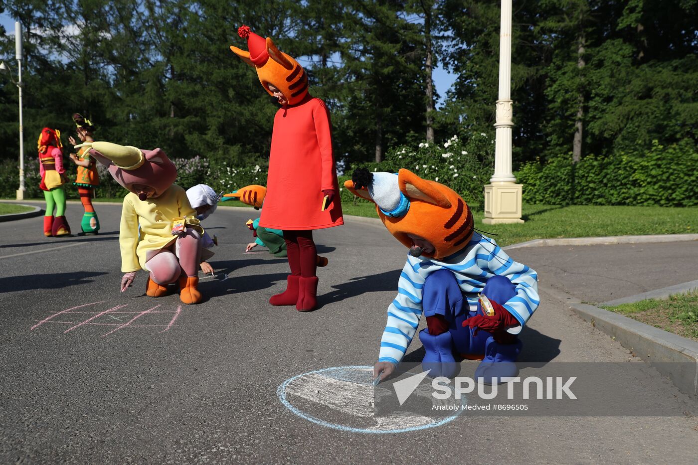 RUSSIA EXPO. The procession of dreamers