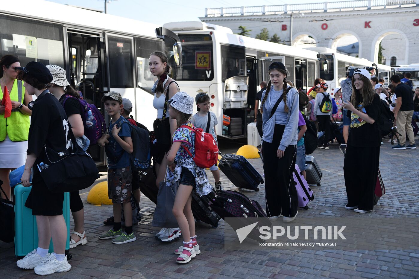 Russia Ukraine Military Operation Evacuees