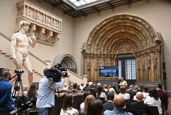 Russia Art Grammatica Painting Presentation
