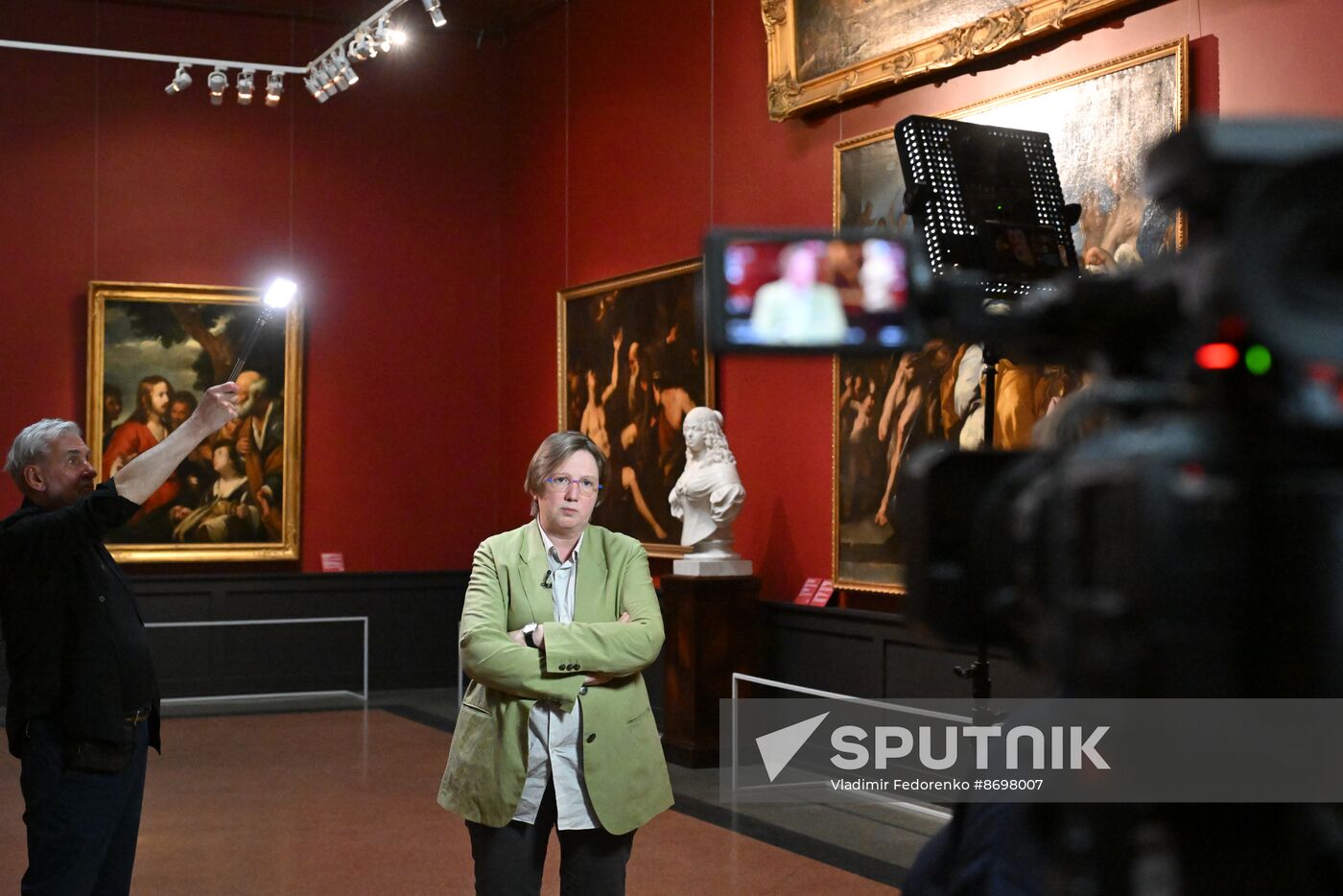 Russia Art Grammatica Painting Presentation
