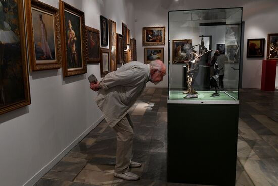 Russia Art Ballet Nureyev Exhibition