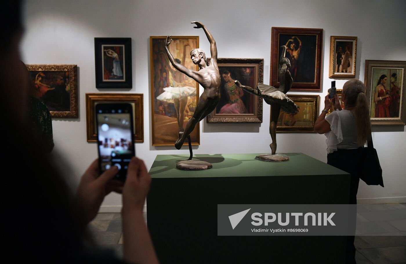 Russia Art Ballet Nureyev Exhibition