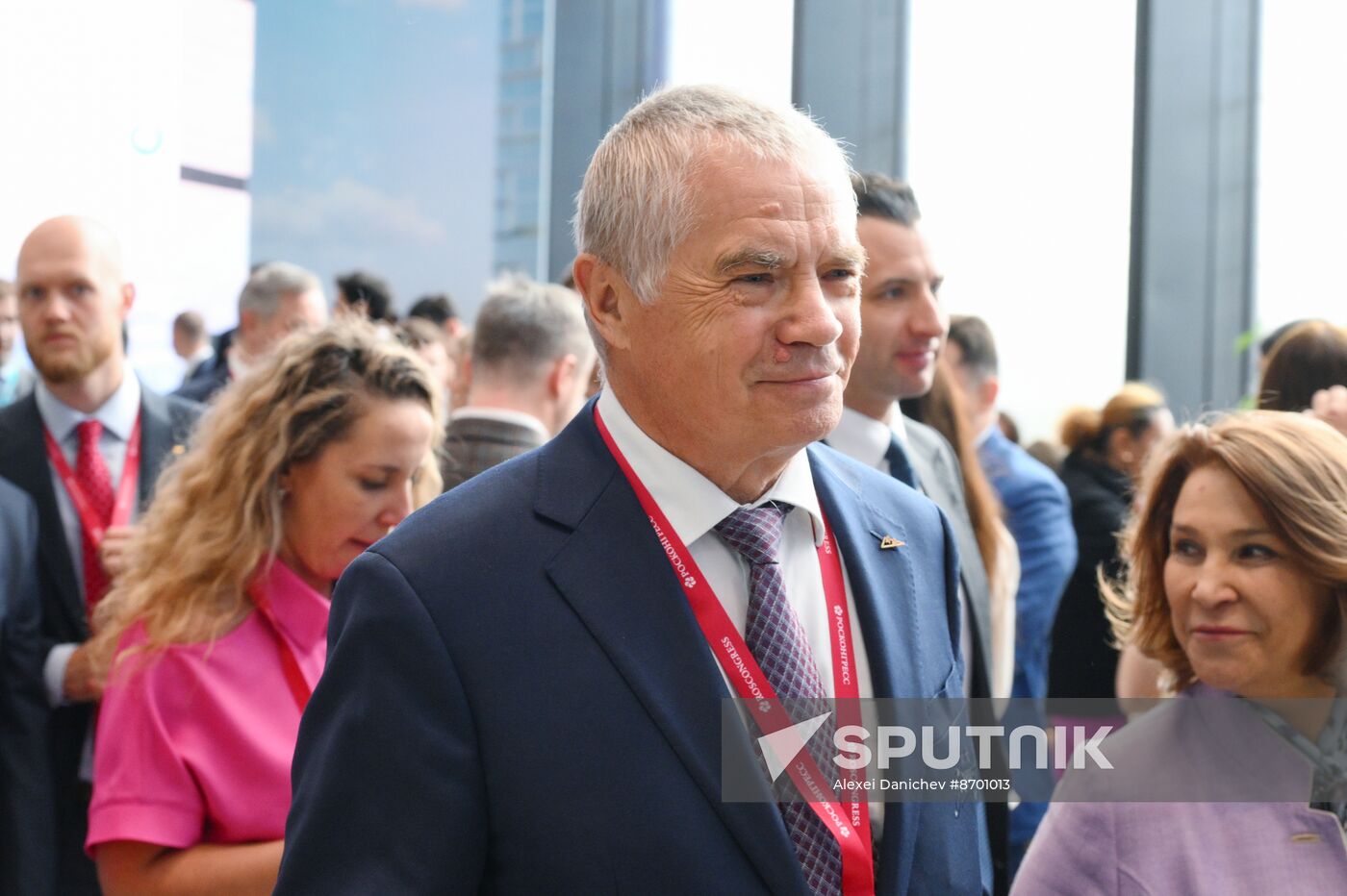 SPIEF-2024. Guests ahead of the plenary session