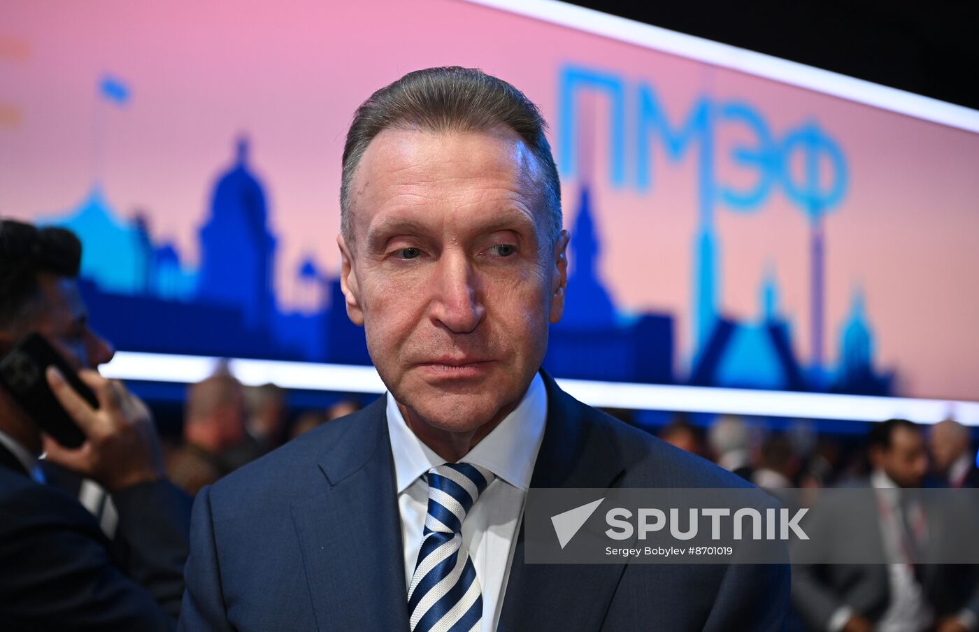 SPIEF-2024. Guests ahead of the plenary session