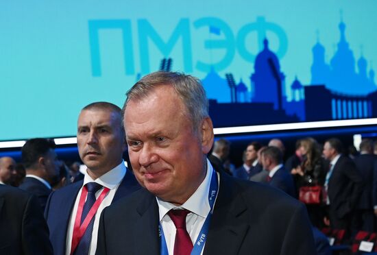 SPIEF-2024. Guests ahead of the plenary session