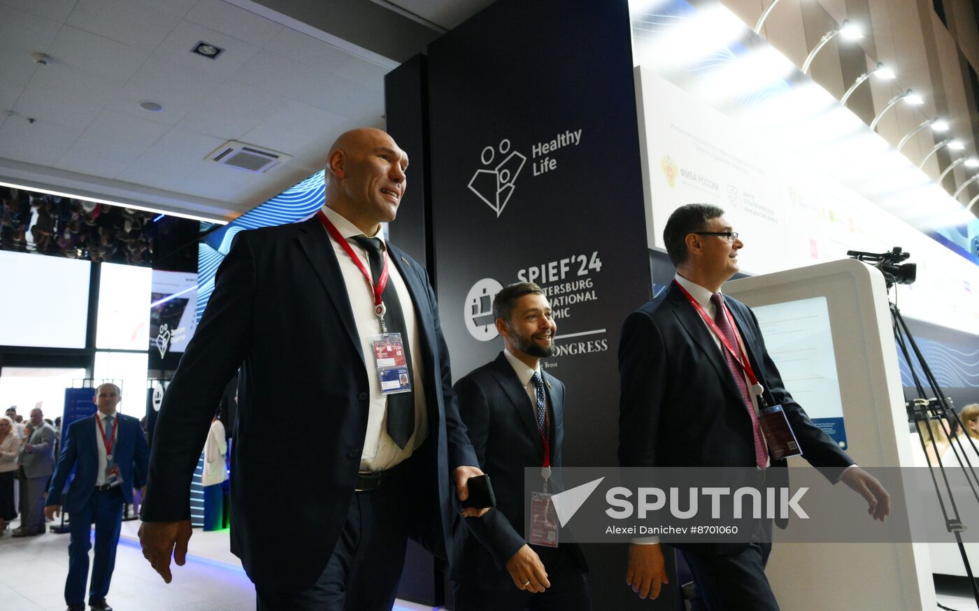 SPIEF-2024. Guests ahead of the plenary session