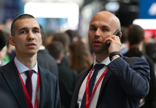 SPIEF-2024. Guests ahead of the plenary session