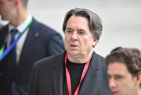 SPIEF-2024. Guests ahead of the plenary session