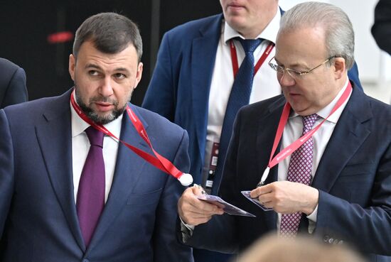 SPIEF-2024. Guests ahead of the plenary session