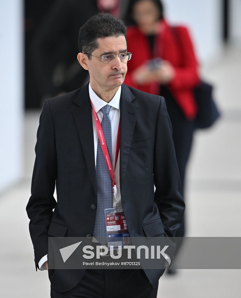 SPIEF-2024. Guests ahead of the plenary session