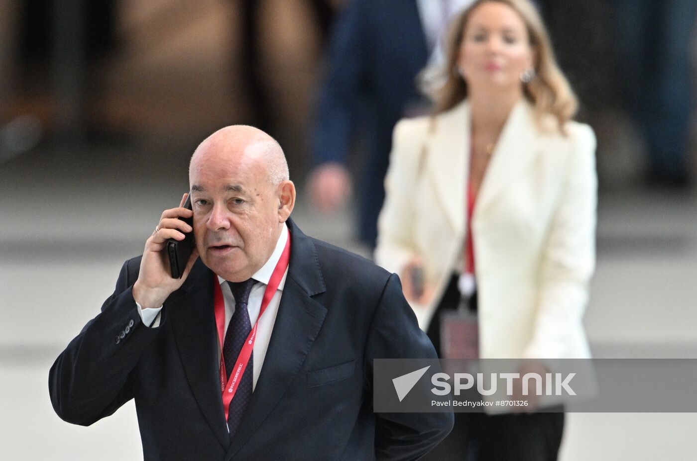 SPIEF-2024. Guests ahead of the plenary session