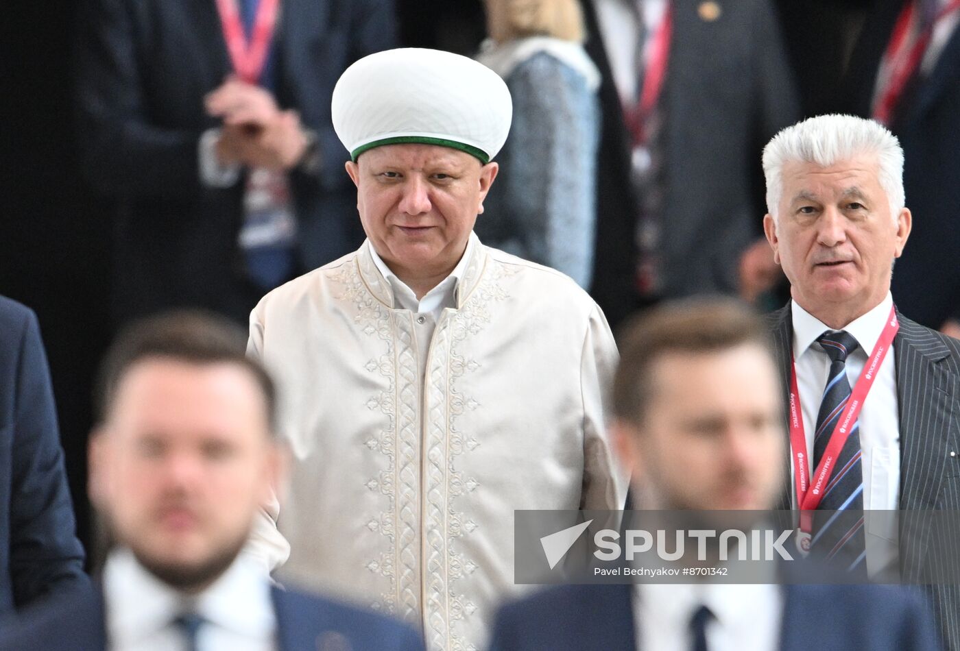 SPIEF-2024. Guests ahead of the plenary session