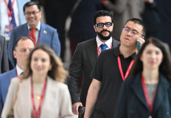 SPIEF-2024. Guests ahead of the plenary session