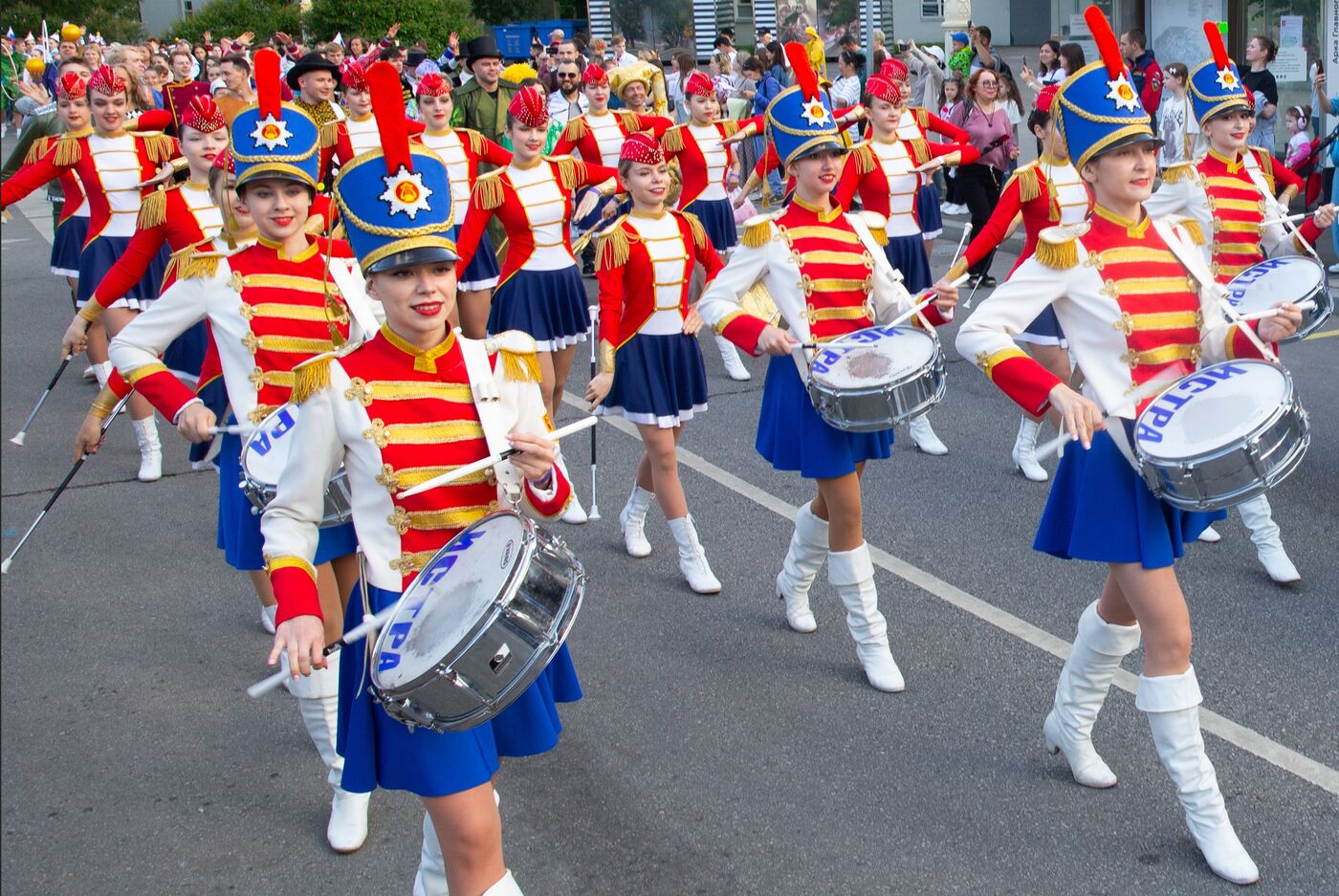 RUSSIA EXPO. Circus procession