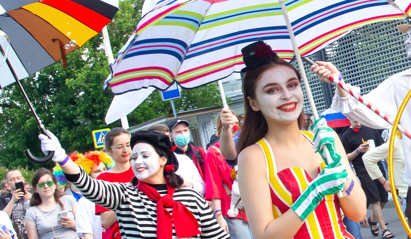 RUSSIA EXPO. Circus procession