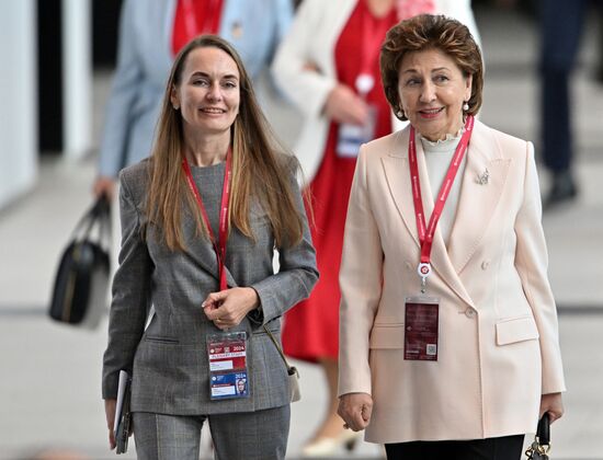 SPIEF-2024. Guests ahead of the plenary session