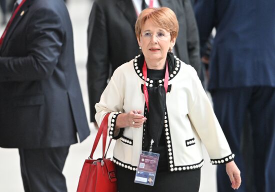 SPIEF-2024. Guests ahead of the plenary session