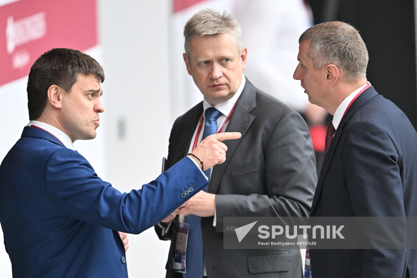 SPIEF-2024. Guests ahead of the plenary session