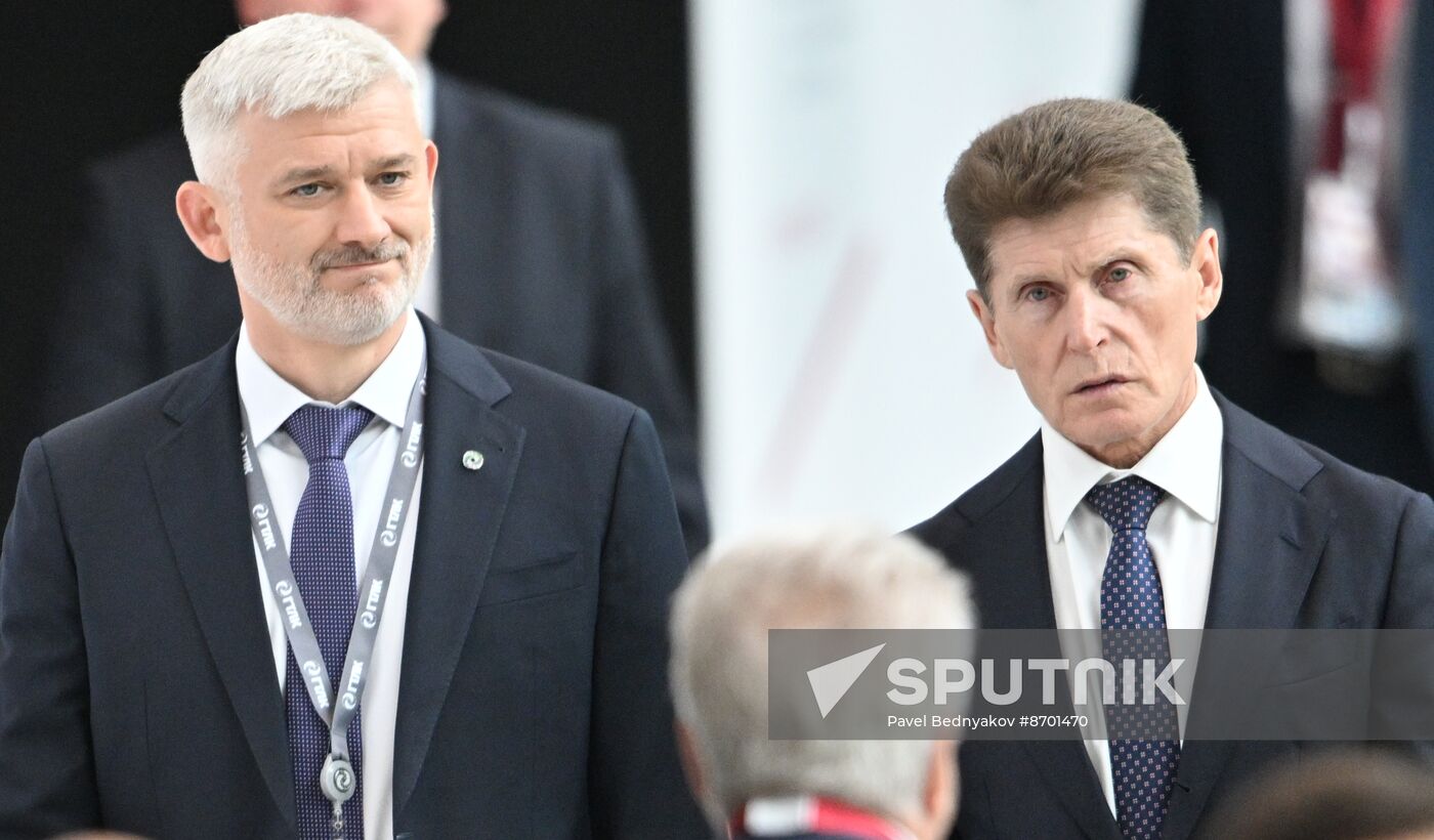 SPIEF-2024. Guests ahead of the plenary session