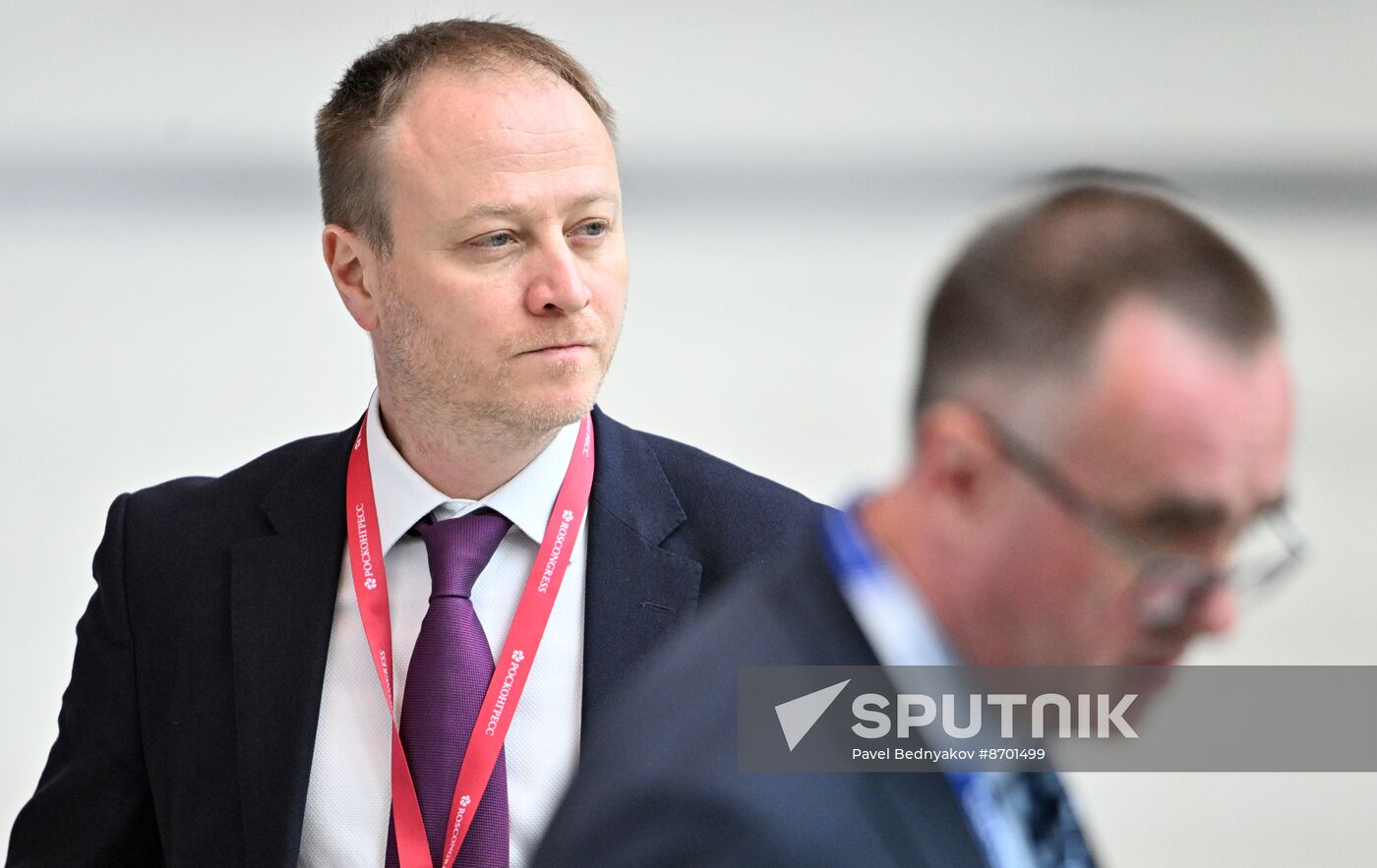 SPIEF-2024. Guests ahead of the plenary session