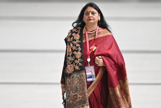 SPIEF-2024. Guests ahead of the plenary session